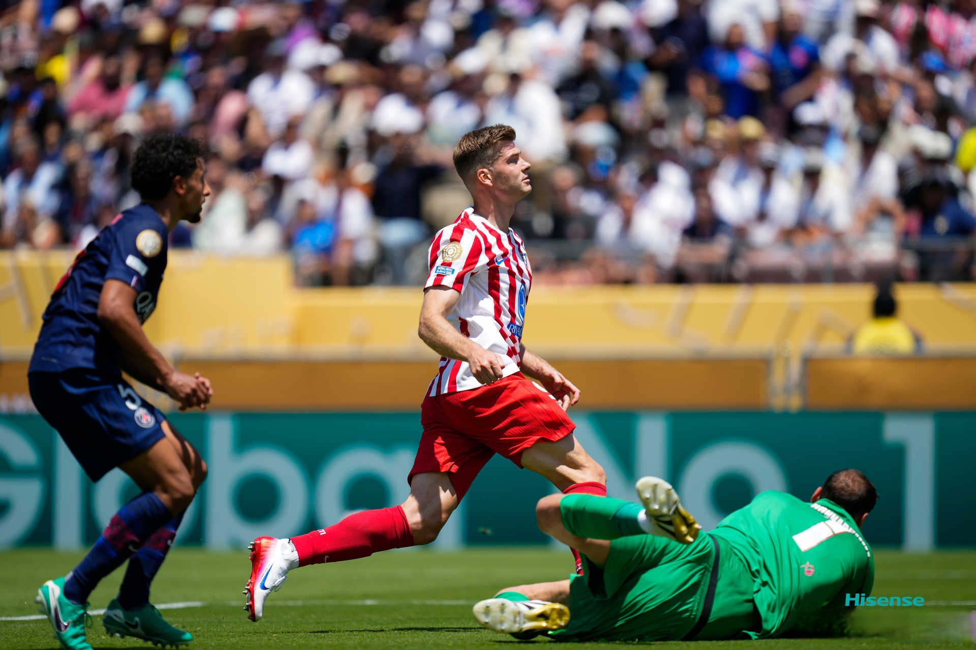 包含转会期埃因霍温备战法甲,遗憾出局细节曝光,信心回归,数据趋势出现新变化的词条 包含转会期埃因霍温备战法甲,遗憾出局细节曝光,信心回归,数据趋势出现新变化的词条