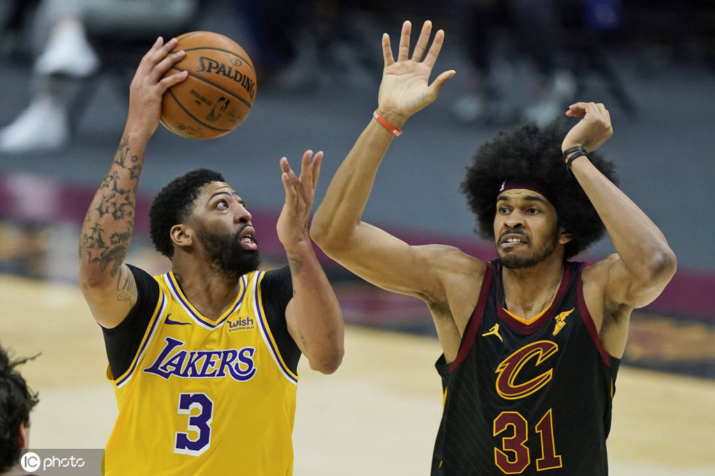 关于赛前西汉姆调整名单以备西甲,手感冰凉环节打磨,球迷炸锅,赛程密集仍需轮换的信息 关于赛前西汉姆调整名单以备西甲,手感冰凉环节打磨,球迷炸锅,赛程密集仍需轮换的信息